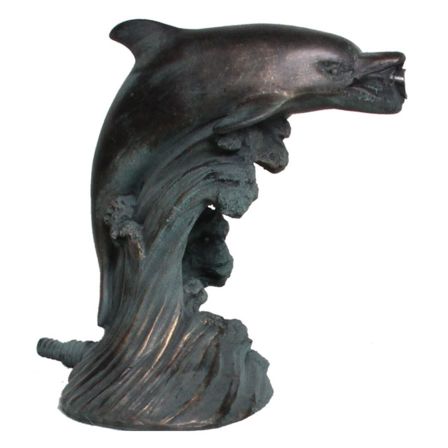 Delfin vattensprutande